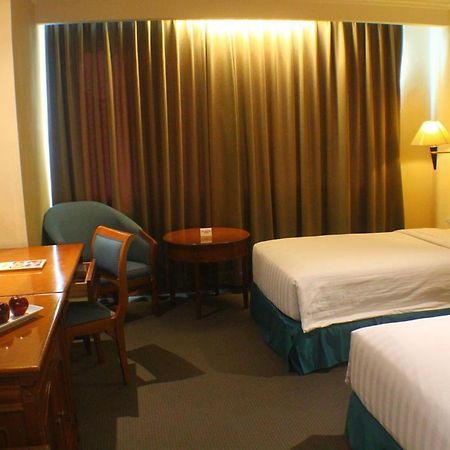 Grand Arkenso Park View Hotel Semarang Exterior photo