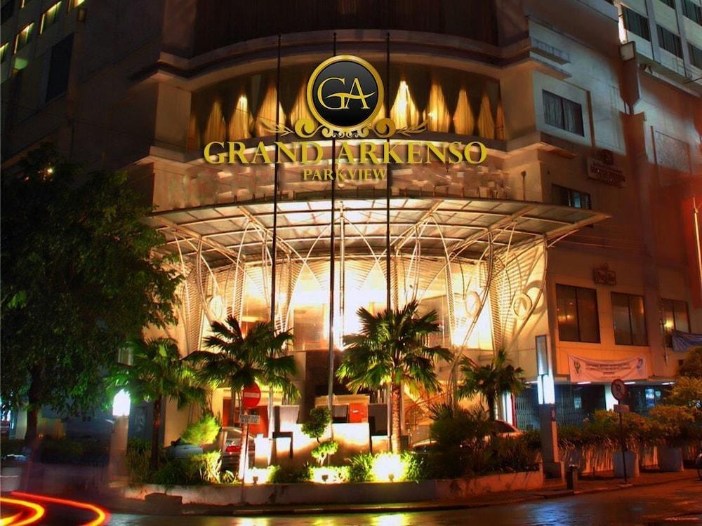 Grand Arkenso Park View Hotel Semarang Exterior photo