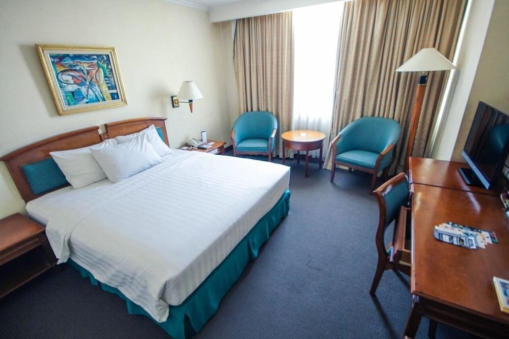 Grand Arkenso Park View Hotel Semarang Exterior photo